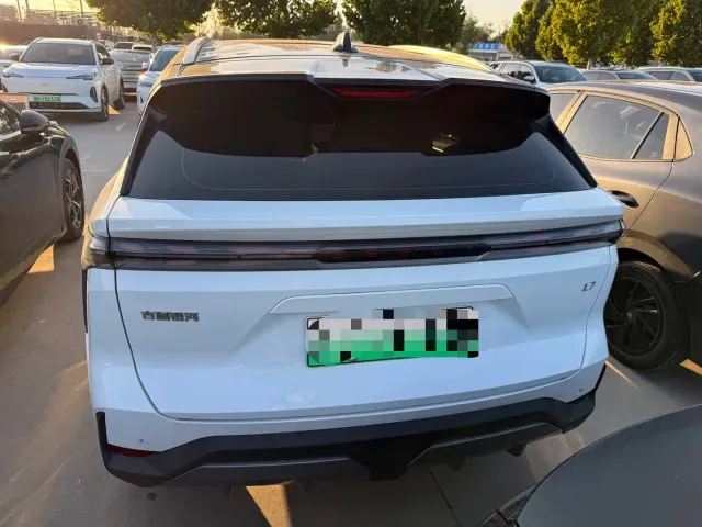 Geely Galaxy L7 — Фото автомобиля 9