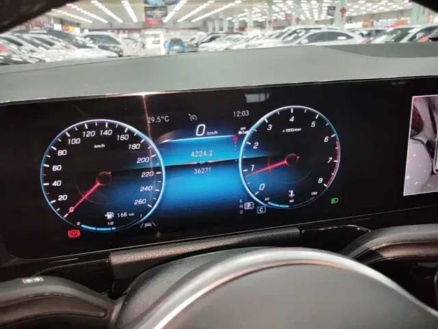 Mercedes-Benz GLA-Class — Фото автомобиля 11