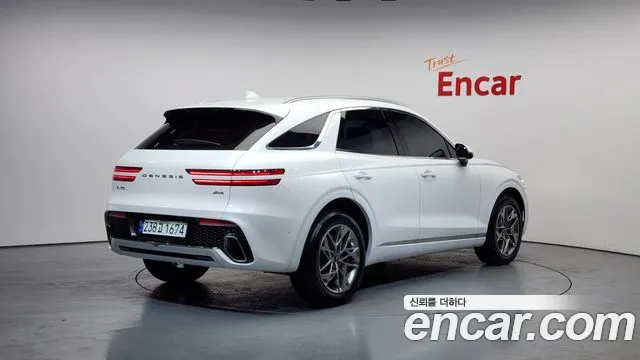 Genesis GV70 2.5T Бензин AWD — Фото автомобиля 2