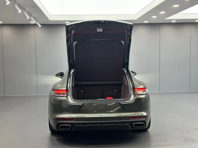 Porsche Panamera — Фото автомобиля 30
