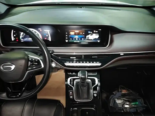 GAC Trumpchi M6 — Фото автомобиля 12