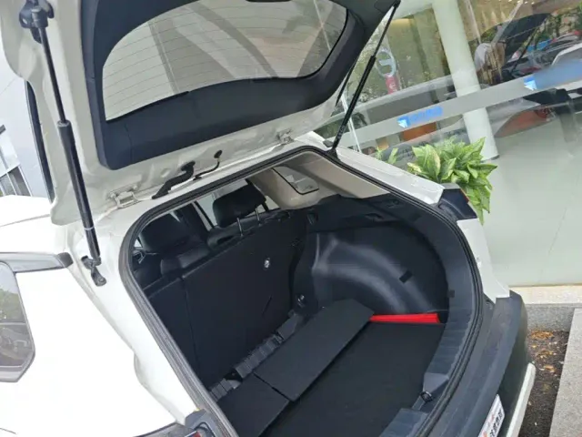 Toyota Corolla Cross — Фото автомобиля 18