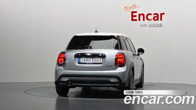 Mini Cooper Cooper 5 дверей Classic — Фото автомобиля 4