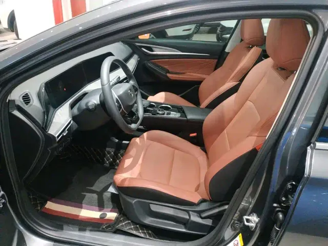 Changan Eado — Фото автомобиля 14