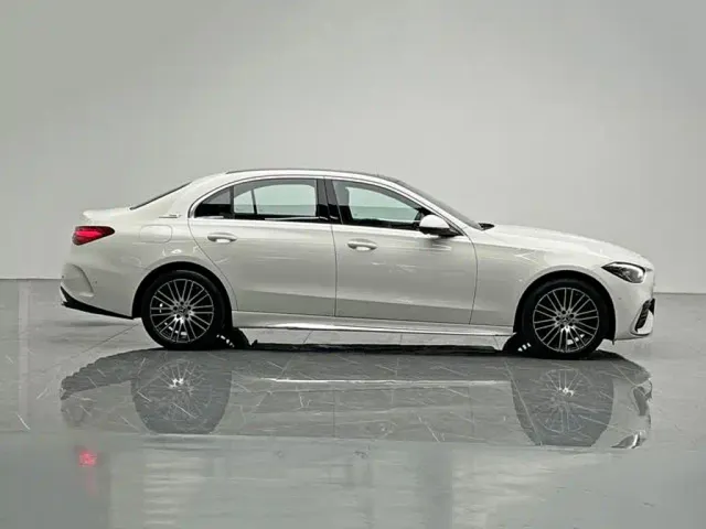 Mercedes-Benz C-Class — Фото автомобиля 6