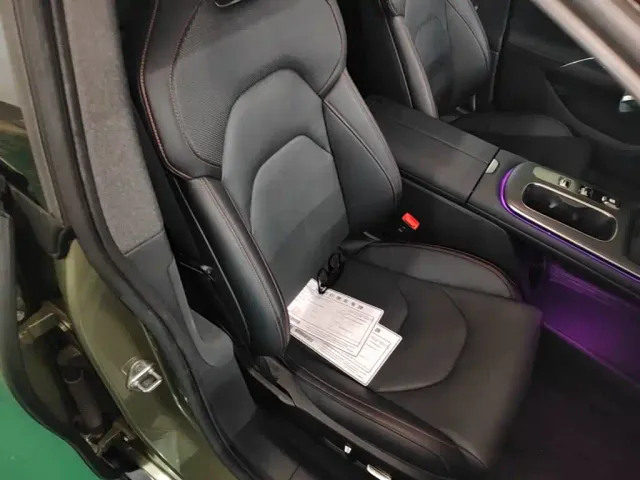 Xiaomi SU7 — Фото автомобиля 24