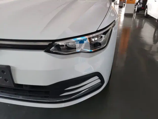 Volkswagen Golf — Фото автомобиля 23
