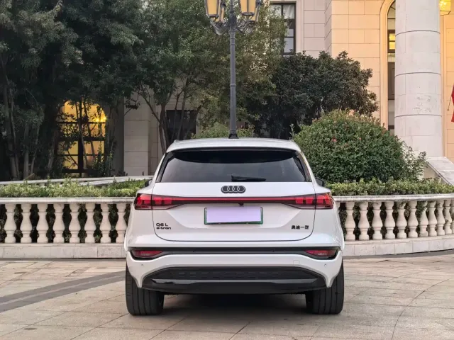 Audi Audi Q6L e-tron 2025 Model Pioneer Edition — Фото автомобиля 16