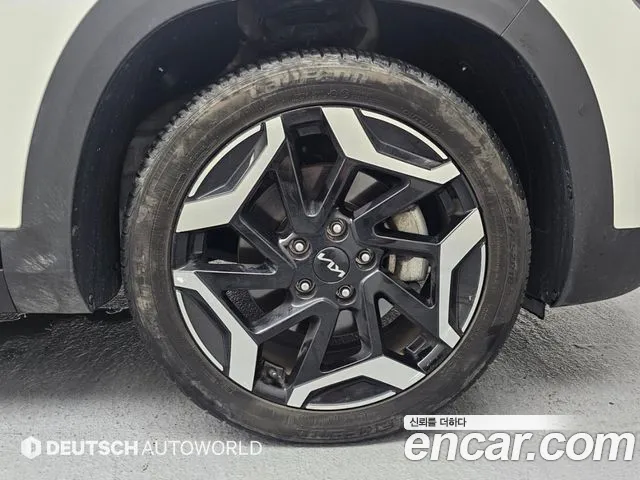 Kia Seltos Новый Seltos Бензин 1.6 турбо 2WD — Фото автомобиля 2