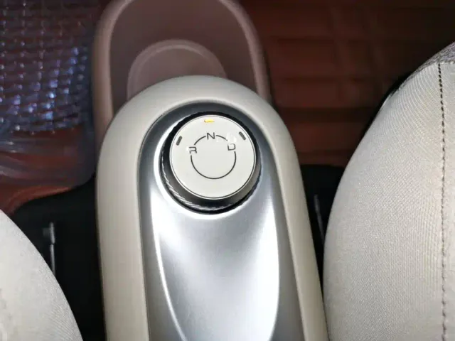 Wuling Hongguang Mini EV — Фото автомобиля 13
