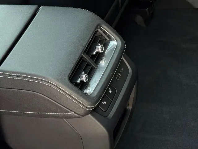 Cadillac XT5 — Фото автомобиля 14
