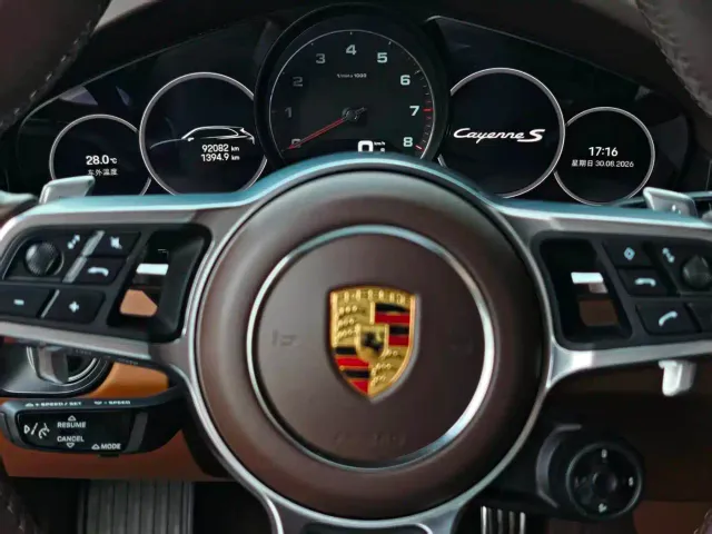 Porsche Cayenne — Фото автомобиля 6
