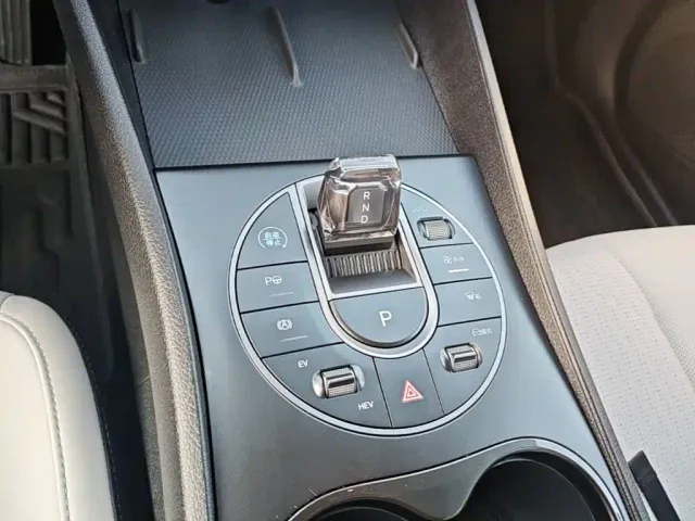 BYD Seal 05 DM-i — Фото автомобиля 13