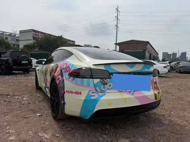 Tesla Model S — Фото автомобиля 8