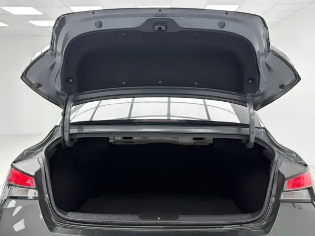 Hyundai Elantra — Фото автомобиля 13