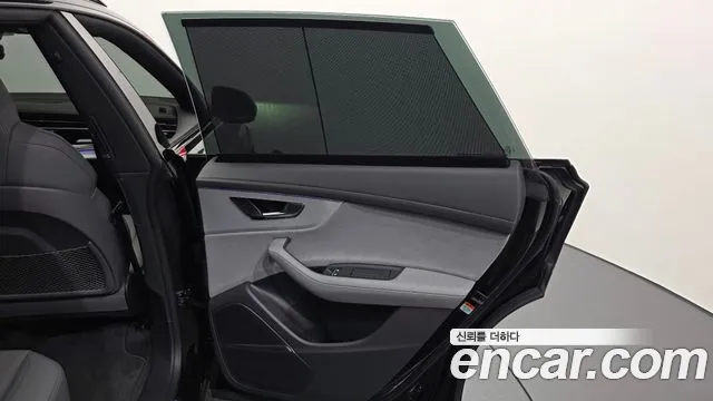 Audi Q8 55 TFSI quattro Premium — Фото автомобиля 21