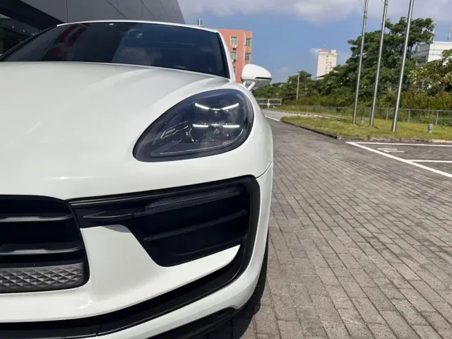 Porsche Macan — Фото автомобиля 12
