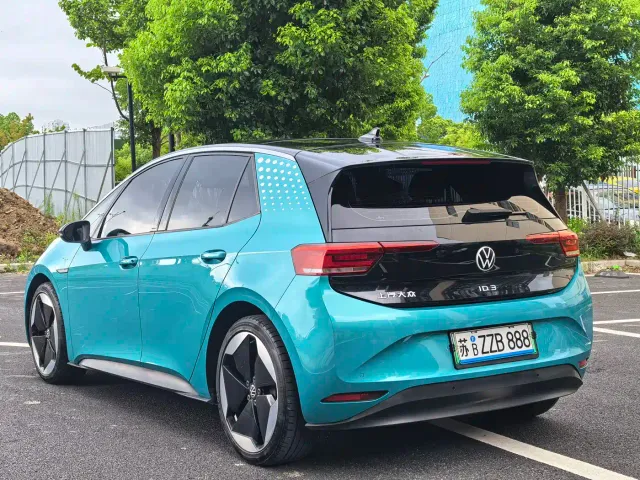 Volkswagen ID.3 — Фото автомобиля 6