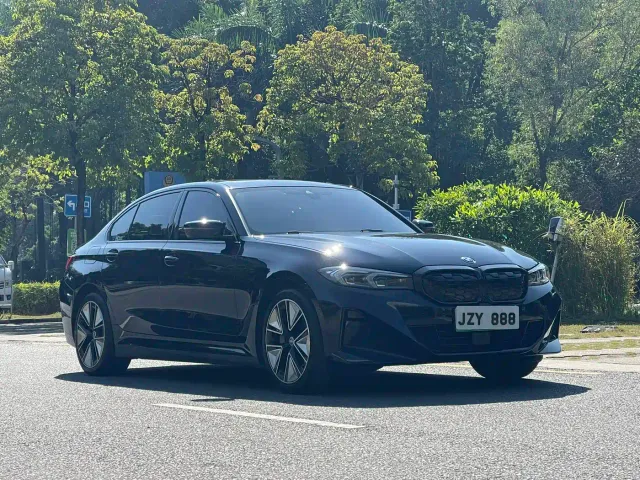 BMW i3 — Фото автомобиля 3