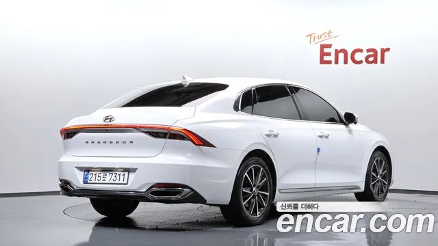 Hyundai Grandeur New — Фото автомобиля 2