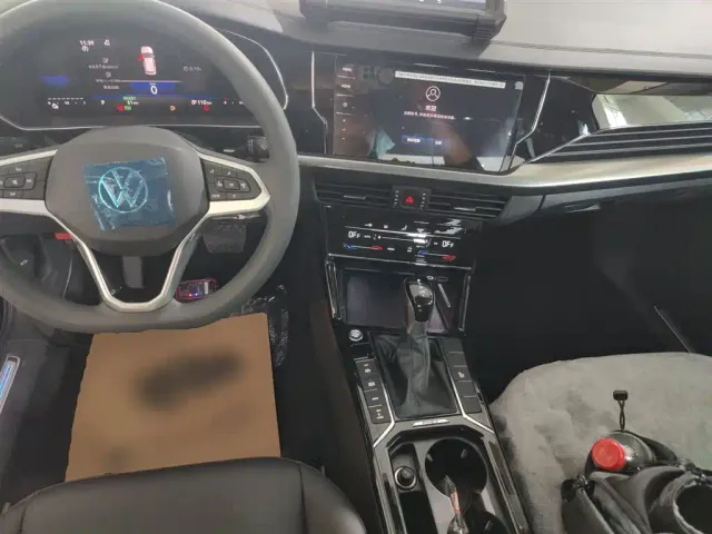 Volkswagen Passat — Фото автомобиля 5