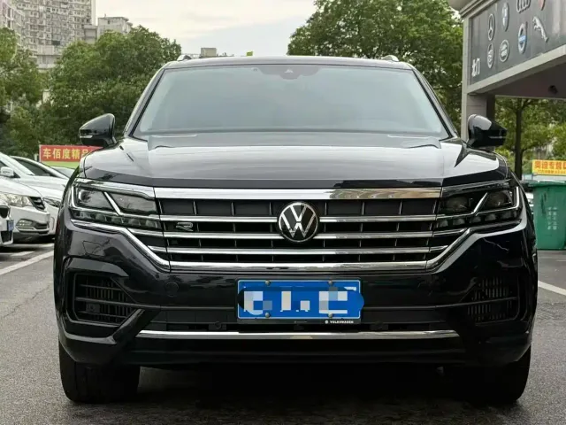 Volkswagen Touareg — Фото автомобиля 2