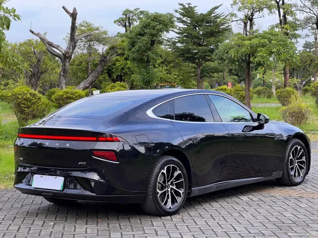 Xpeng P7 — Фото автомобиля 5