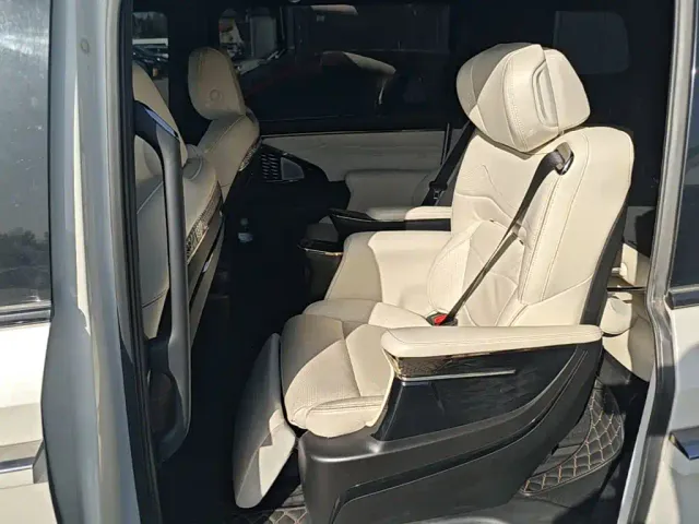 GAC Trumpchi M8 — Фото автомобиля 16