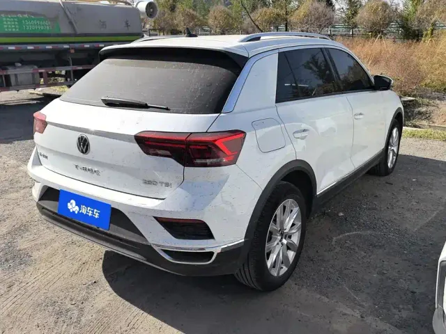 Volkswagen T-Roc — Фото автомобиля 3