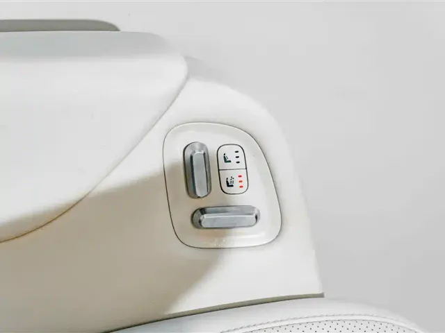 Li Auto MEGA — Фото автомобиля 23