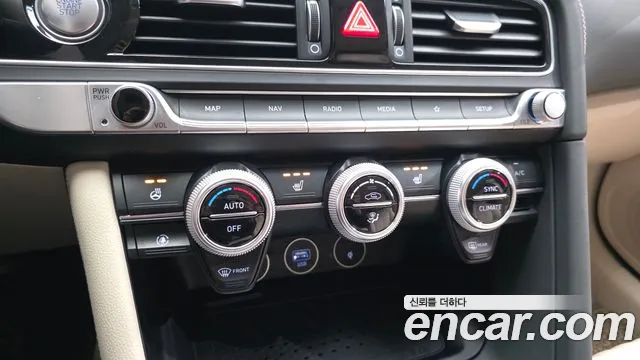Genesis G70 New — Фото автомобиля 23