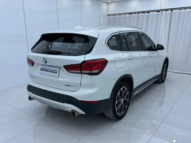 BMW X1 — Фото автомобиля 4