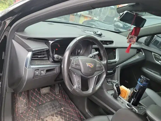 Cadillac XT5 — Фото автомобиля 12