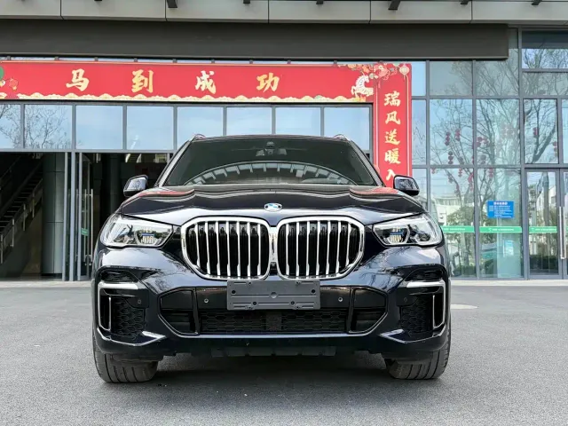 BMW X5 — Фото автомобиля 2