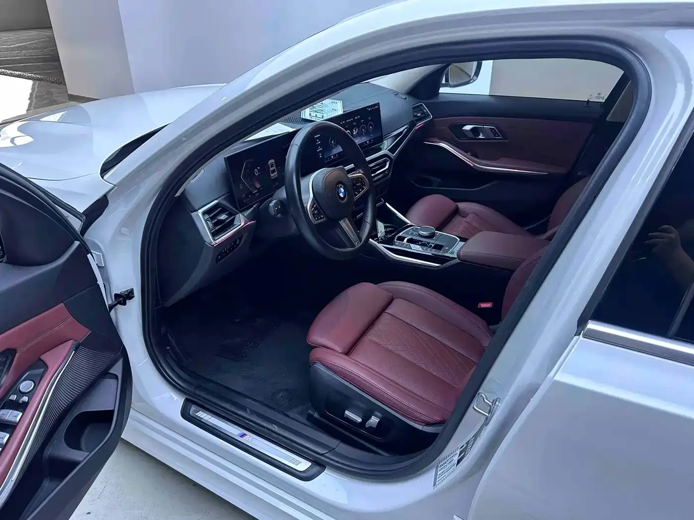BMW BMW 3 Series 2023 320Li M Sport Package — Фото автомобиля 9