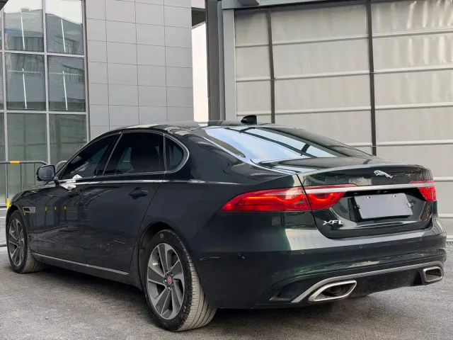 Jaguar XFL — Фото автомобиля 7