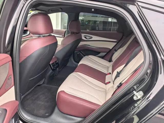 BYD Seal 07 DM-i — Фото автомобиля 4