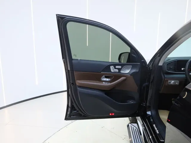 Mercedes-Benz GLS-Class — Фото автомобиля 10