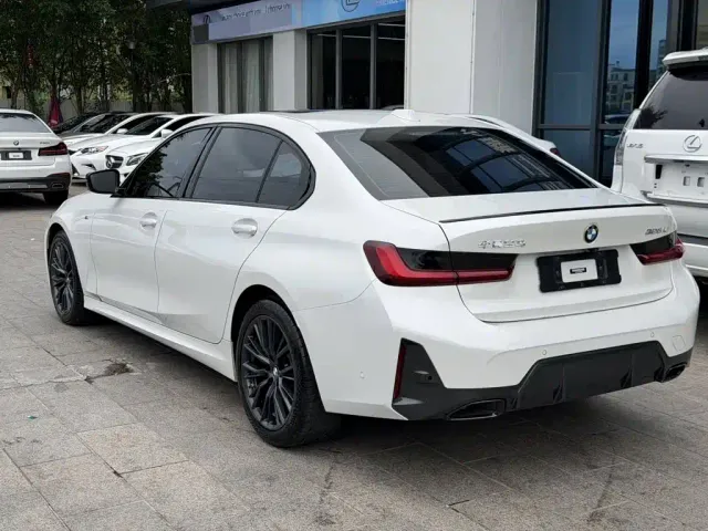 BMW 3 Series — Фото автомобиля 6