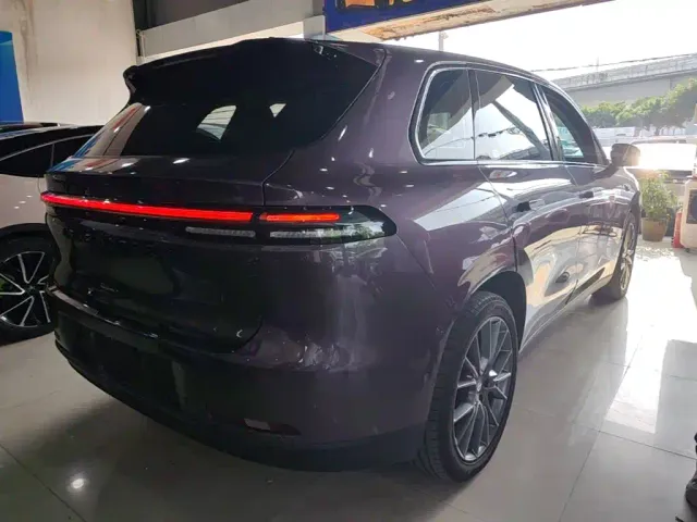 Leapmotor C10 — Фото автомобиля 6