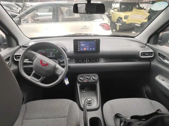 Wuling Hongguang — Фото автомобиля 5