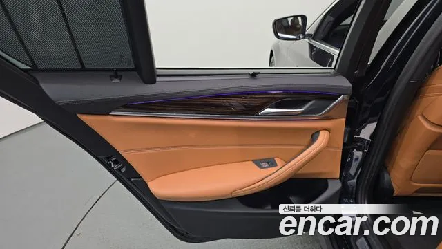 BMW 5 Series G30 — Фото автомобиля 25