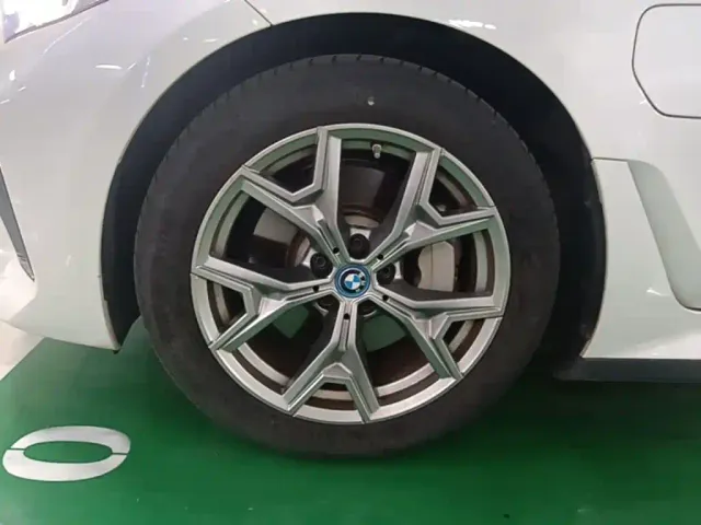 BMW i3 — Фото автомобиля 22
