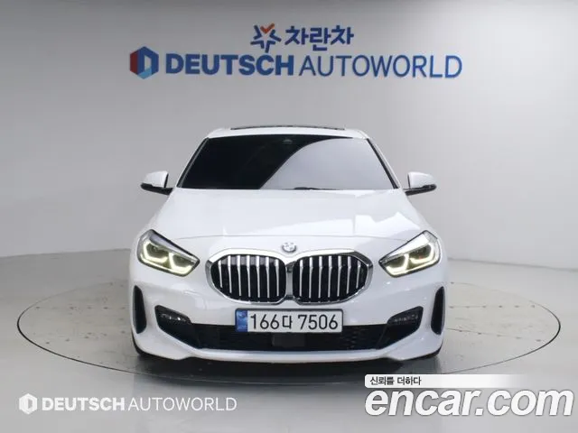 BMW 1 Series F40 — Фото автомобиля 3