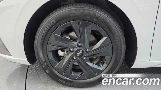 Hyundai Avante CN7 — Фото автомобиля 5