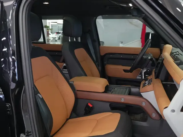 Land Rover Defender — Фото автомобиля 27