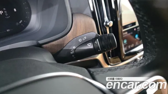 Volvo S90 — Фото автомобиля 28