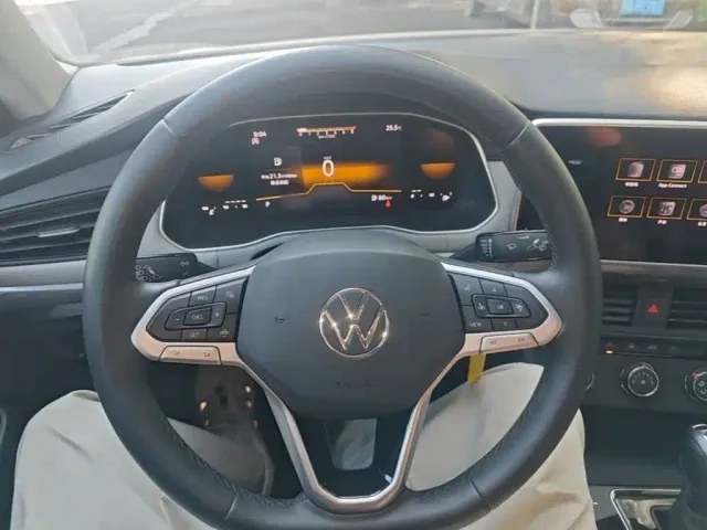 Volkswagen Bora — Фото автомобиля 10
