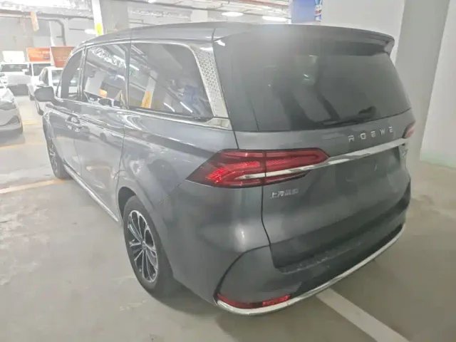 Roewe iMAX8 — Фото автомобиля 4