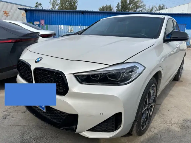 Фотография автомобиля — BMW X2